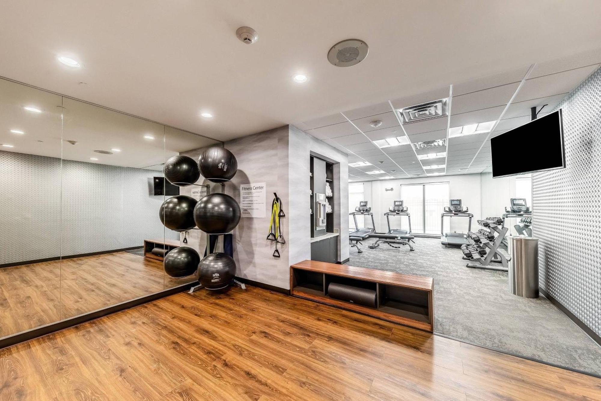 Fairfield Inn & Suites By Marriott Gainesville I-35 Екстер'єр фото