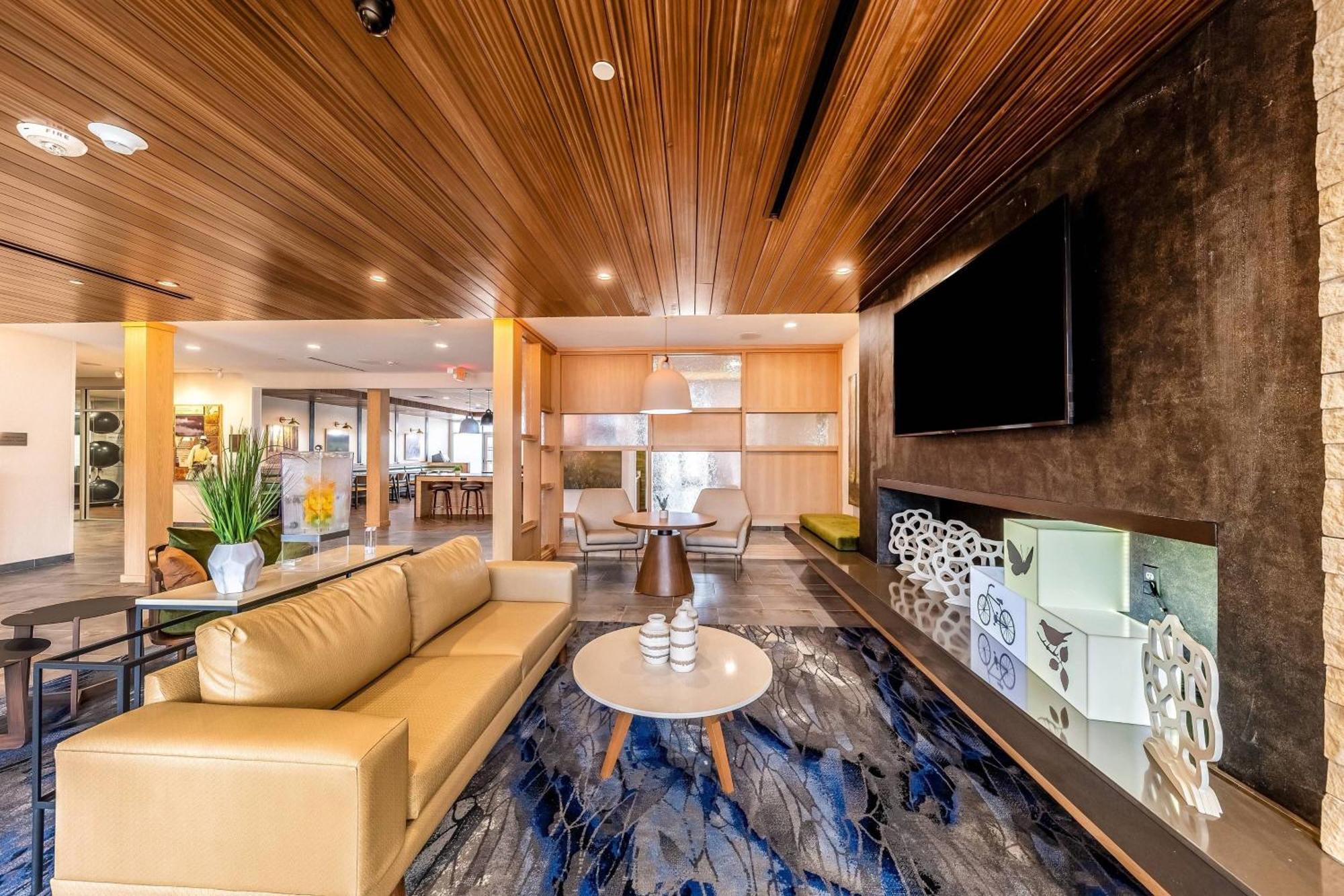 Fairfield Inn & Suites By Marriott Gainesville I-35 Екстер'єр фото